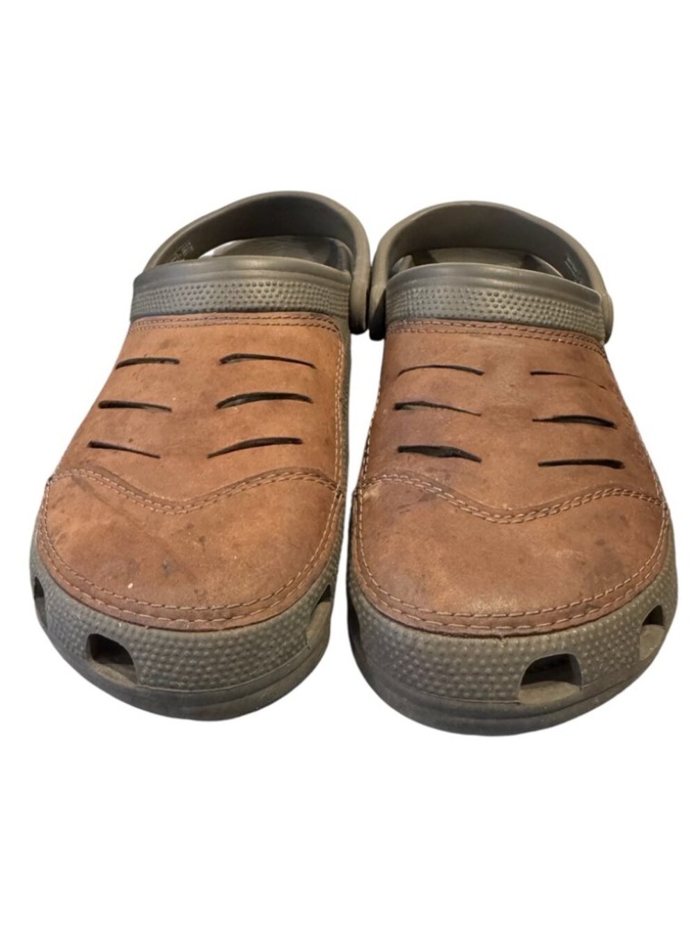 Crocs Yukon Men’s Size 9 Brown Black Leather Slip On Clogs Comfort Casual - Picture 2 of 6